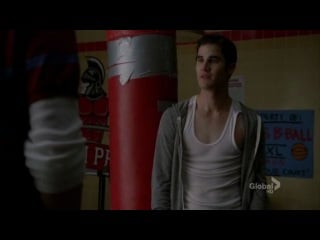 Glee 3x08 blaine finn scene