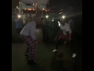 #meekmill plays basketball with the miami gardens mayor 🏀