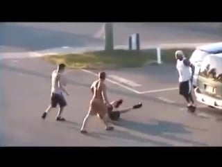 Пристали к негру