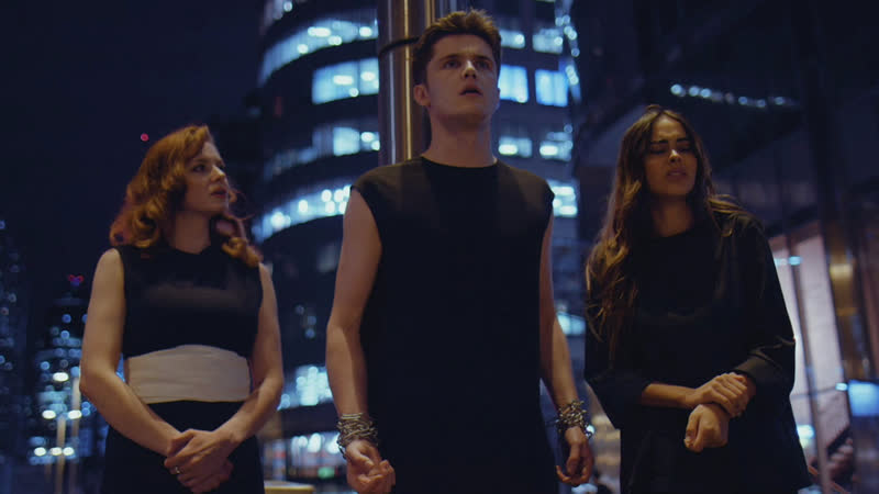 B0cпpиятиe (2о21) фантастика