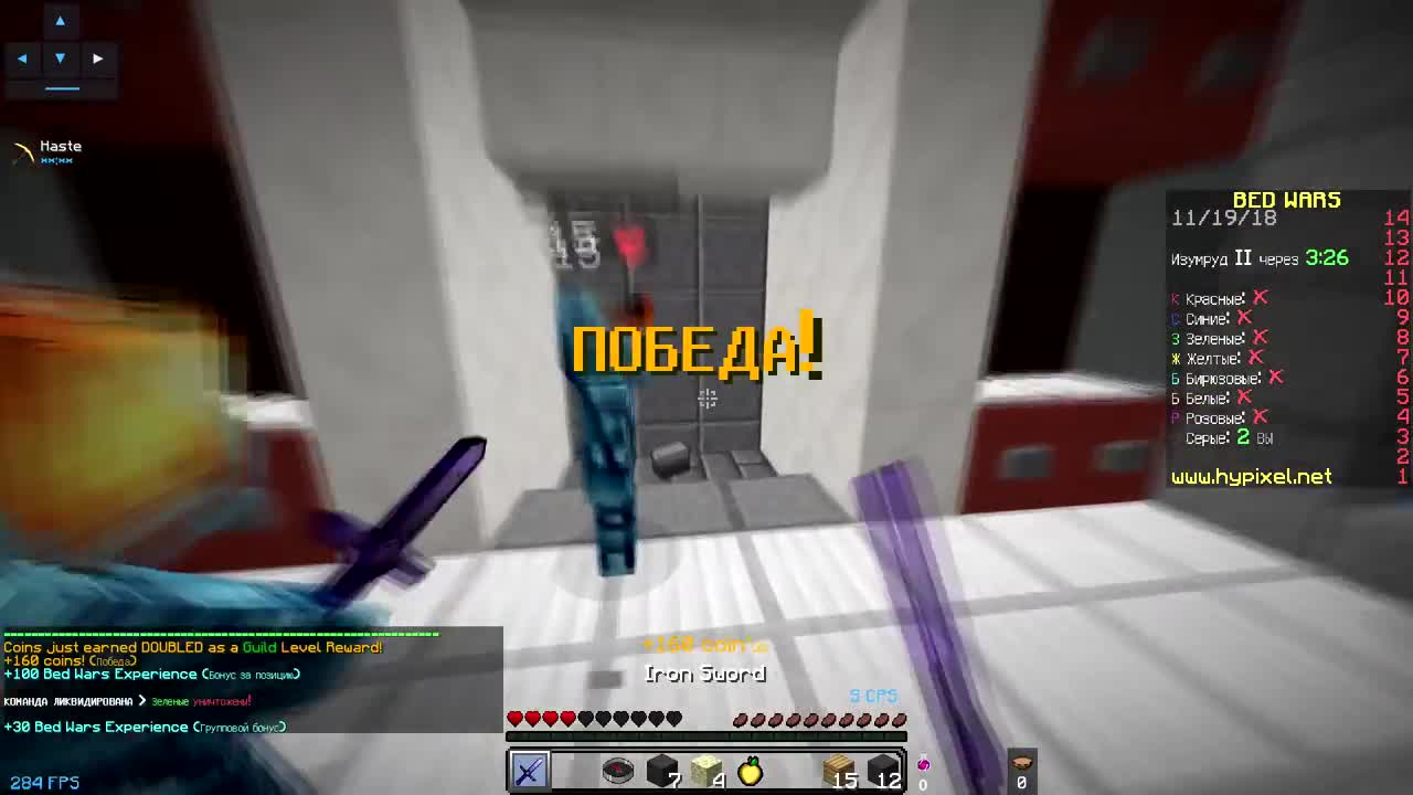 загадочная дорога в мрачном лесу