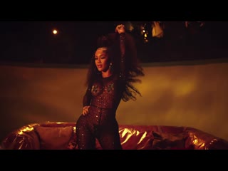 Saweetie back to the streets (feat jhené aiko)