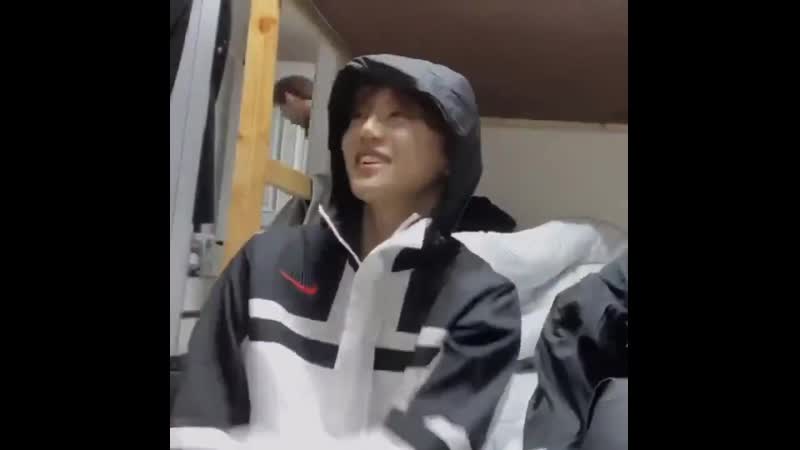 @junheessmile · donghun’s d after slapping junhee (1)