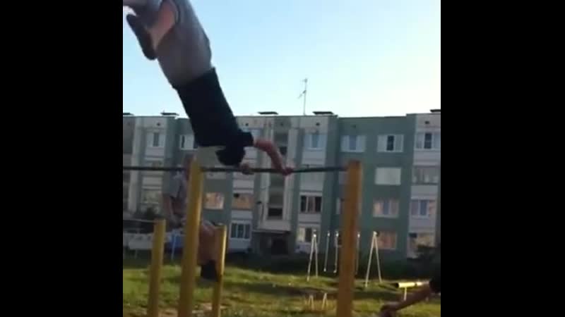 Вписка школьник выломал себе руки, жёсткий фейл, турник может быть опасен, аааааа помогите, полная жопа