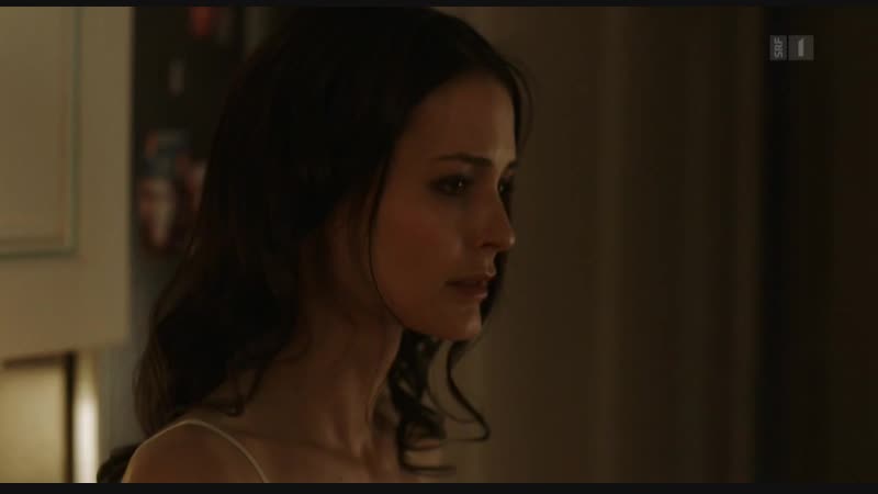 Lauriane gilliéron (gillieron) nude quartier des banques s01e01 04 (2017) 720p watch / лориан жильерон банковский квартал