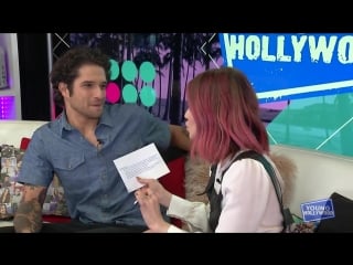Tyler posey lucy hale read emotional fan tweets! young hollywood