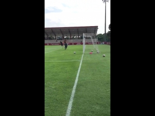 @calumchambers95 on in our first singapore session afctour2018