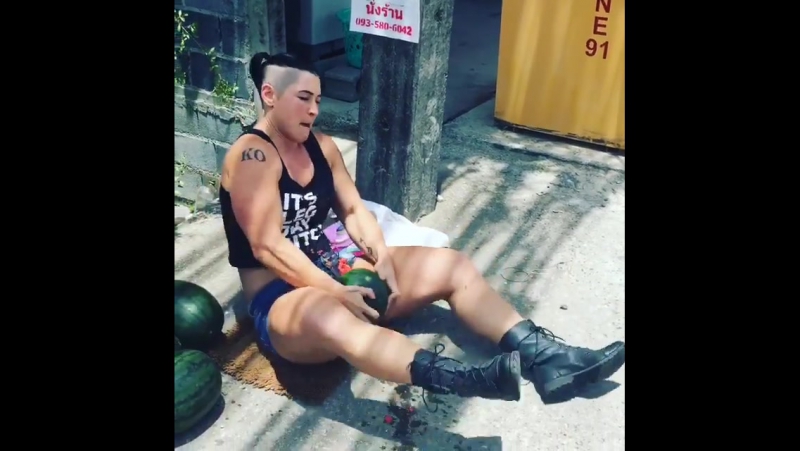 Kortney olson 6 арбузов за 60сек