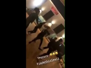 Leigh anne grabando a jade bailar en los ensayos @littlemix