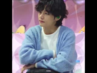 Taehyung suddenly covered his face with the plushie jungkook asked if he yawned? and he nodded so cutely plss #tae updates