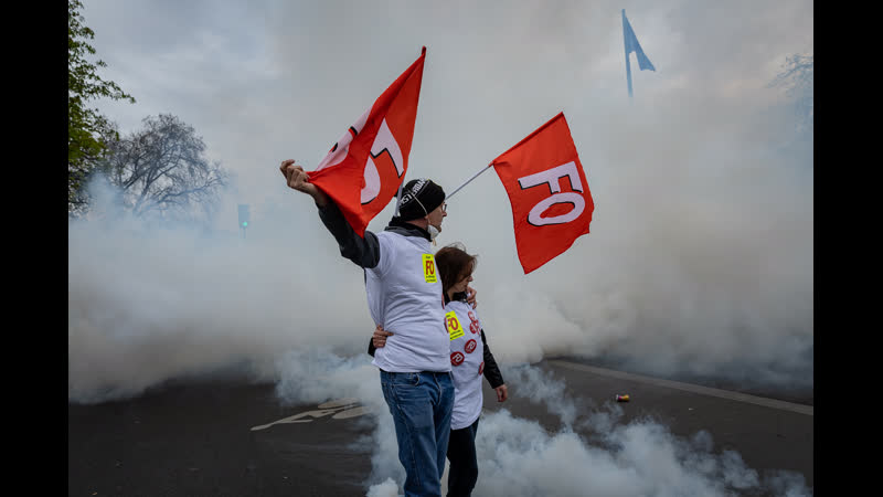 Live aus paris proteste gegen macrons rentenreform gehen weiter