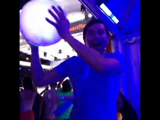 Torrance coombs enjoying the balloon haha