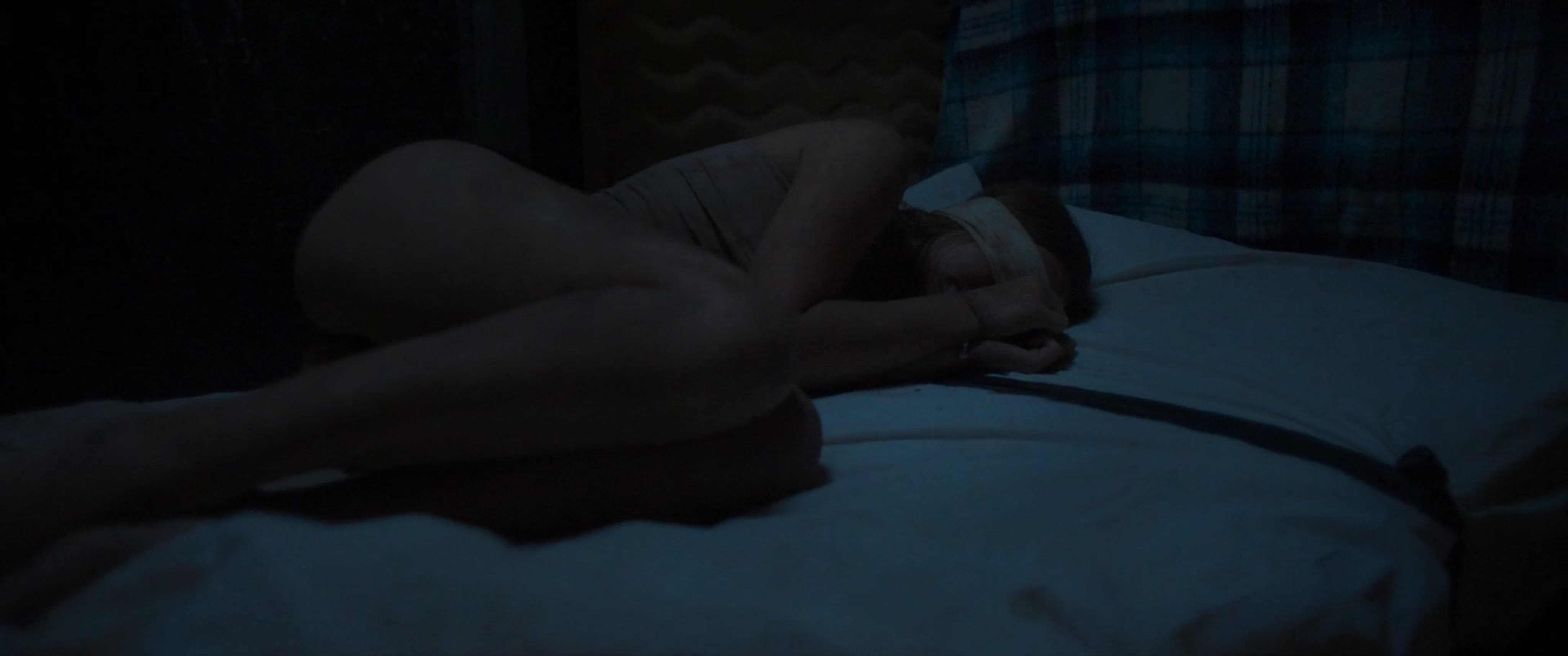 Ескі топтық секс фотосуреттері Алена Водонаева мен Степан Менщиков қатысқан Dom 2-ден порно