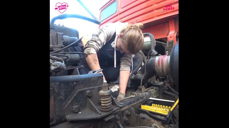 Эта девушка любой камаз заведет!