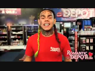 6ix9ine в рекламе секс шопа