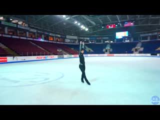 Yuzuru hanyu parisienne walkways at skate canada 2019 gala rehearsal (4k)