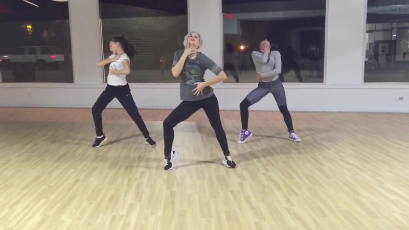 "tinashe" feat maddie ziegler and kalani hilliker and the dance moms girls