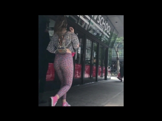 Hot girl with juicy bubble butt