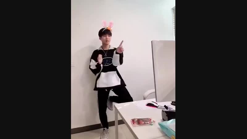 [d crunch daily] 둘 중에 하나만 골라 현우 or 현우! 디크런치 d crunch stealer 현우 yes or yes
