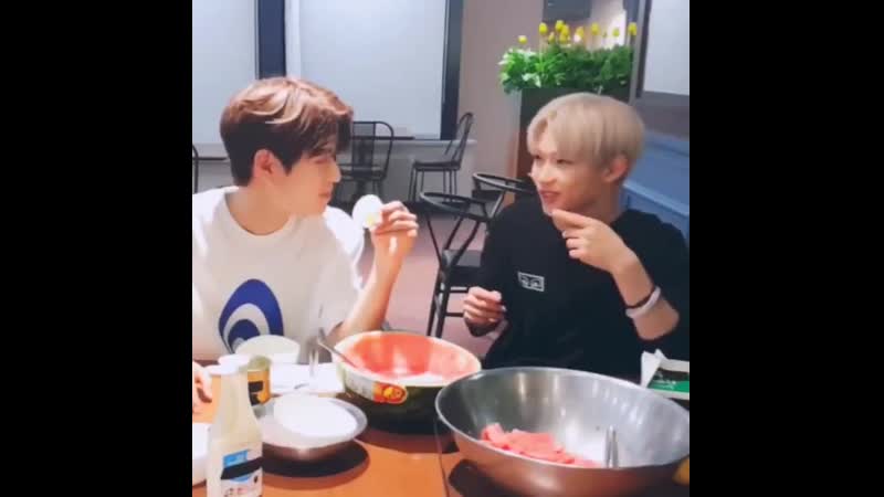 Please this is why seungmin is the only man ever 💓💞💖