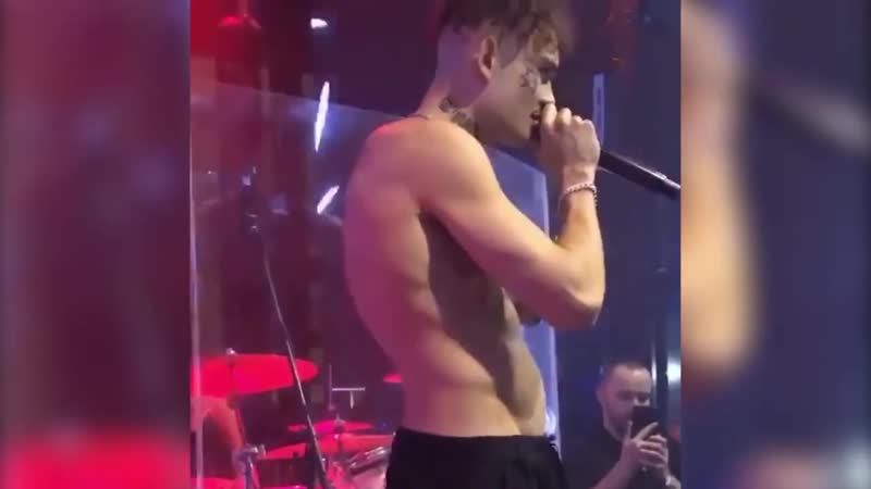 Фанаты рэпера моргенштерна во время концерта в москве послали его на три буквы