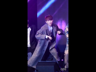 Fancam » 171216 | ansan yellow ribbon christmas gift concert | 이게 무슨 일이야