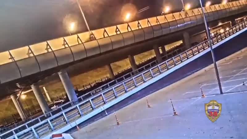 В москве полицейские задержали двух южан, совершивших разбойное нападение в такси