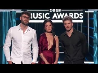 Nothing but love for avicii from @thechainsmokers @halsey as they present the bbmas for to