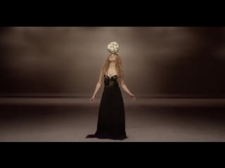 Shakira la la la (brazil 2014) ft carlinhos brown