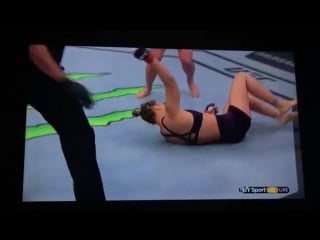 Ронда роузи vs холли холм на ufc 193