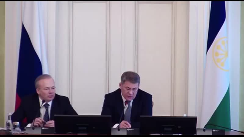 Глава башкирии радий хабиров назвал оскорбительными карикатуры извращенки савельевой и осудил её действия