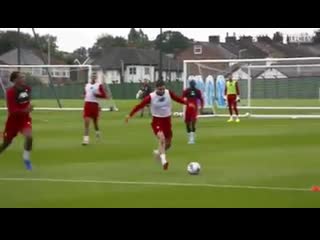 Dutch training ‘6v6+gk’ (3 teams of 6 players 20 seconds each sequence)