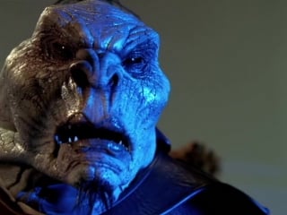 Farscape s02 e11 look at the princess part 1 a kiss is but a kiss