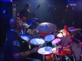 Marcus miller,mike stern,scott henderson 24 leverkusen jazztage 2003