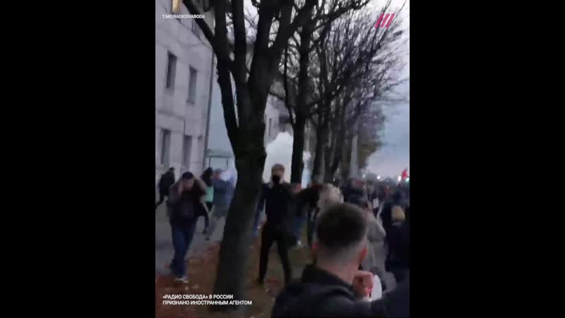 На марше «народного ультиматума» в минске силовики применили светошумовые гранаты