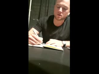 Video of a fan meeting @taronegerton and him signing their drawing! acecomiccon 630