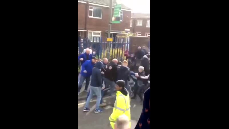 Clash porn video – Burnley lad knocked unconscious after cardiff city clash