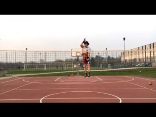 Shortest volleyball spiker ever ! ace jumper monster of the vertical jump (hd)