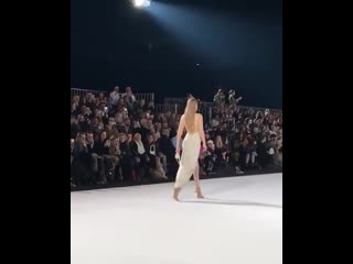 January 18 gigi hadid walking for jacquemus fall winter 2020/21 show