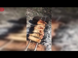 Barbecue party týpek a jeho záběry z povedené grilovačky