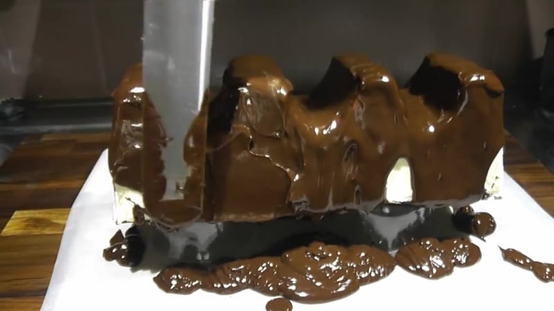 Огромный киндер шоколад porn chocolate