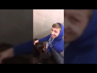 046 снял из соседней кабинки (порно,секс,эротика,анал,минет,сперма,азиатка,сиськи,групповуха,домашнее,русское)