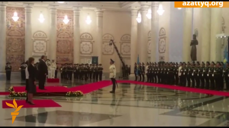 #azattyqtv визит порошенко в астану