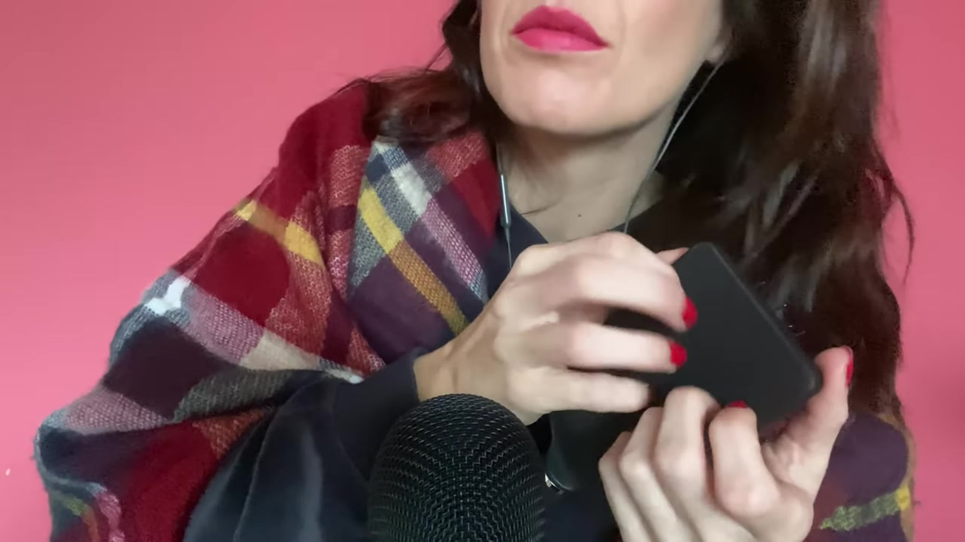 [queen of tapping asmr] asmr super fast tapping for your tingles on random  object no talking