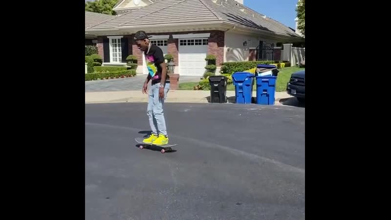 Rich the porn делает 360 flip и nollie heel