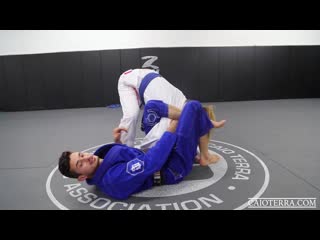 Caio terra 5 modified slingshot to omoplata correcting students