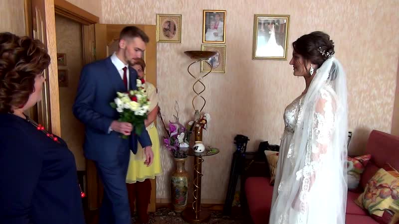 Невеста сбежала со свадьбы и трахнулась: 3000 отборных порно видео