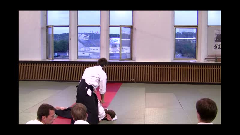 Tanto dori ushiro eri dori chudan tsuki kote gaeshi omote