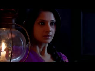 Kumud abanica a saras y se queda