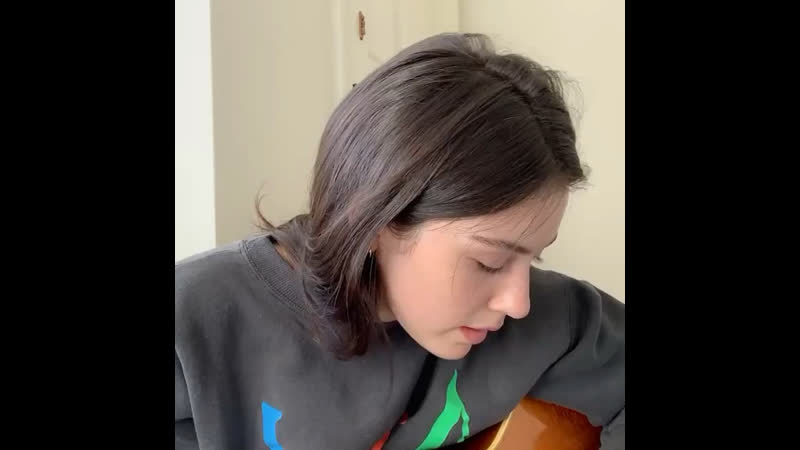 Instagram (gracie abrams )